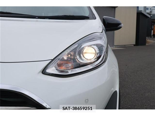 Toyota AQUA 2019-02 7213617-12