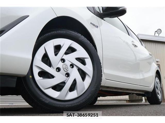 Toyota AQUA 2019-02 7213617-13