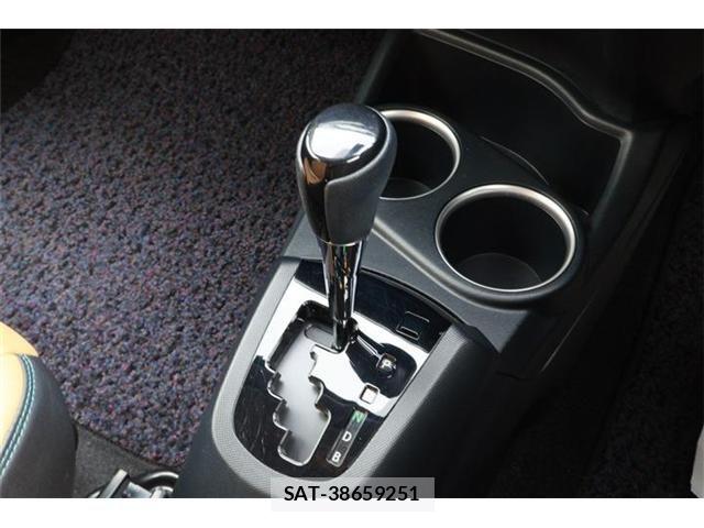 Toyota AQUA 2019-02 7213617-19