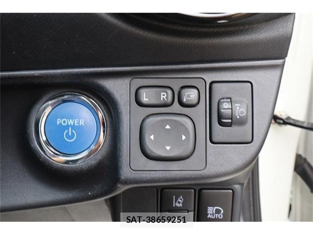 Toyota AQUA 2019-02 7213617-27