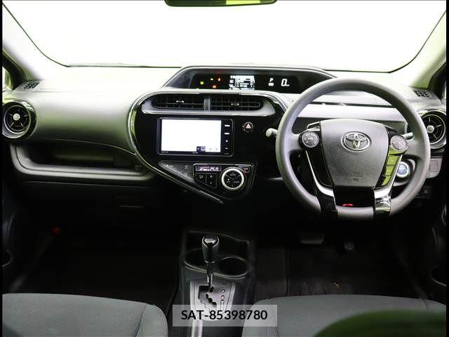 Toyota AQUA 2019-04 7213615-2