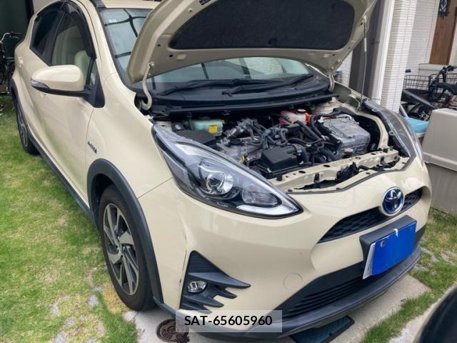 Toyota AQUA 2018-02 7214799-0