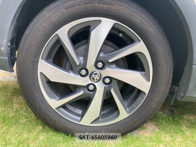 Toyota AQUA 2018-02 7214799-4