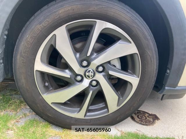 Toyota AQUA 2018-02 7214799-6