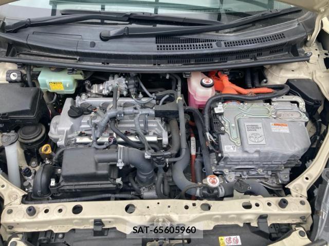Toyota AQUA 2018-02 7214799-8