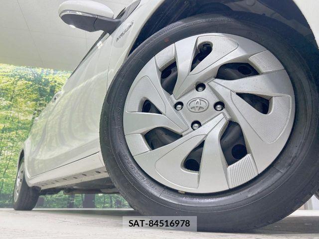Toyota AQUA 2019-11 7214832-12