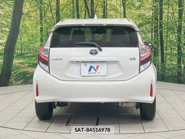 Toyota AQUA 2019-11 7214832-14