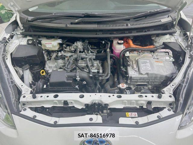 Toyota AQUA 2019-11 7214832-17