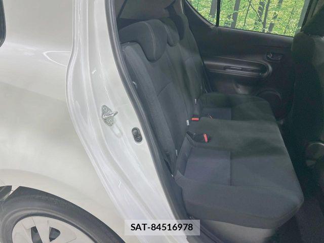 Toyota AQUA 2019-11 7214832-8