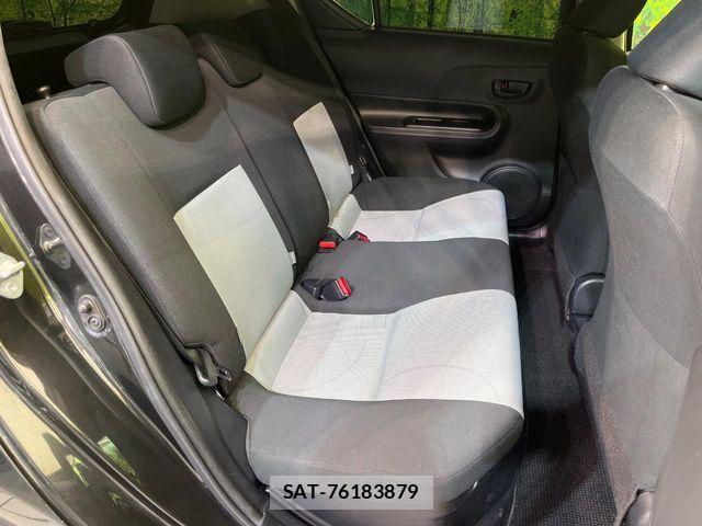 Toyota AQUA 2013-07 7214696-9