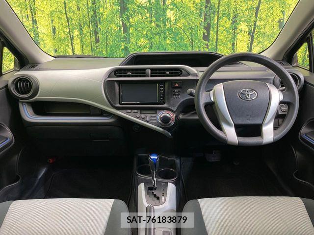Toyota AQUA 2013-07 7214696-1