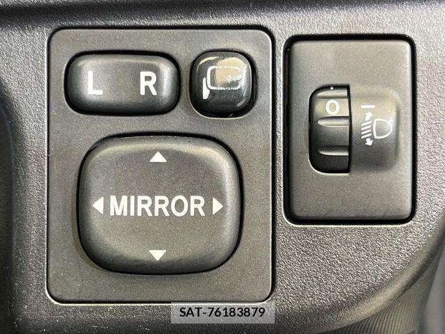 Toyota AQUA 2013-07 7214696-6