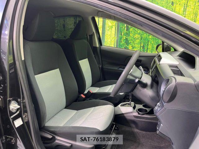 Toyota AQUA 2013-07 7214696-8
