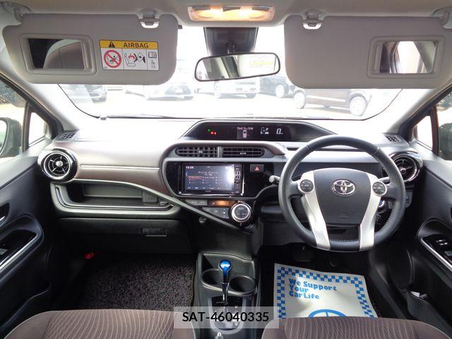 Toyota AQUA 2016-04 7214768-13