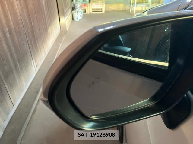 Toyota AQUA 2021-09 7214858-14