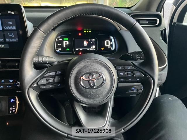 Toyota AQUA 2021-09 7214858-16