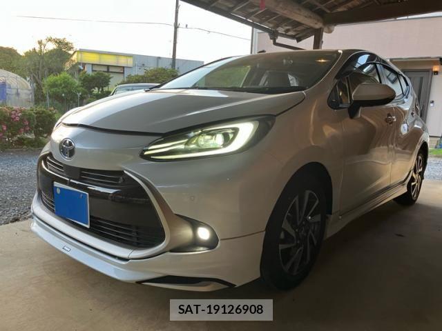 Toyota AQUA 2021-09 7214858-0