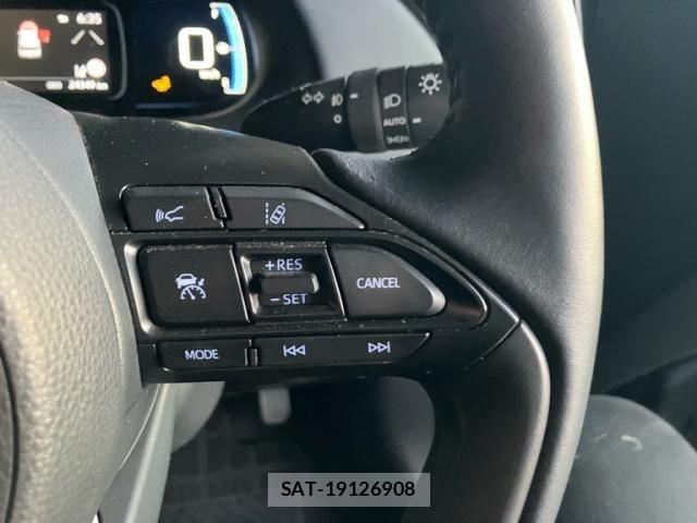 Toyota AQUA 2021-09 7214858-18