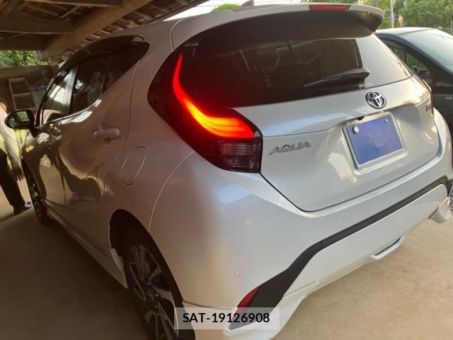 Toyota AQUA 2021-09 7214858-3