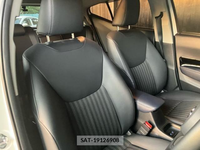 Toyota AQUA 2021-09 7214858-6