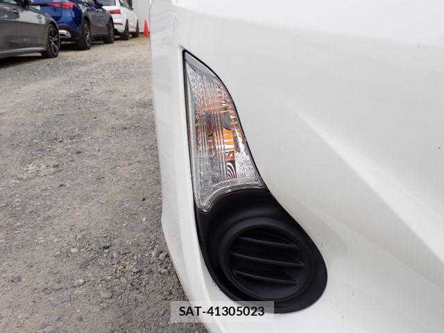 Toyota AQUA 2015-05 7214743-9