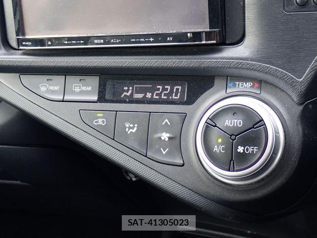 Toyota AQUA 2015-05 7214743-13
