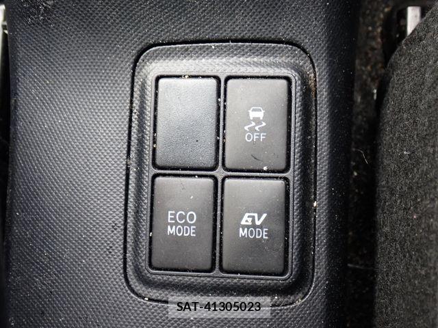Toyota AQUA 2015-05 7214743-18