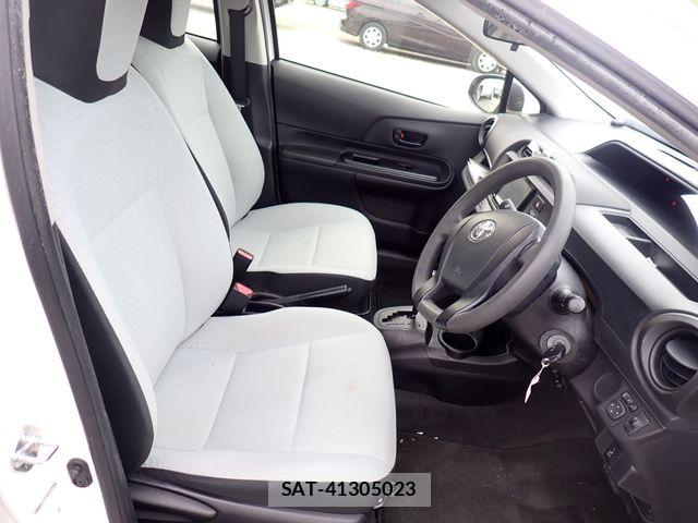 Toyota AQUA 2015-05 7214743-20