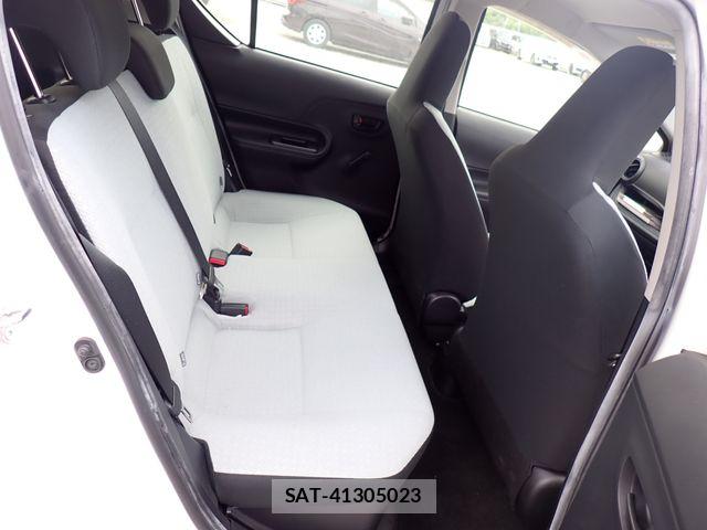 Toyota AQUA 2015-05 7214743-21