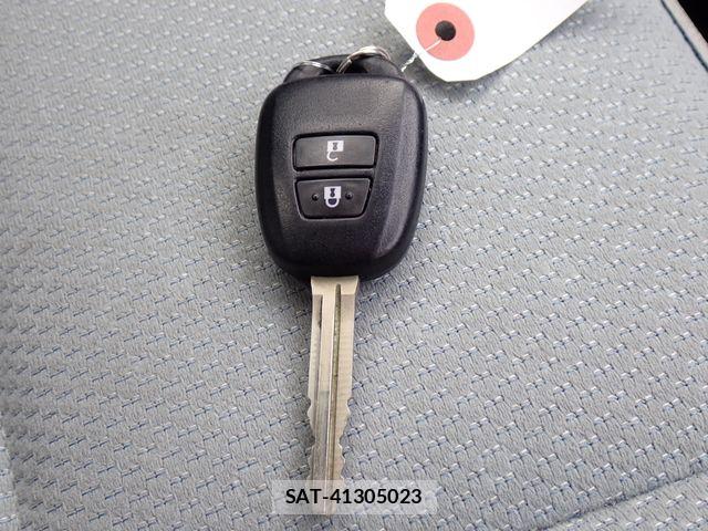 Toyota AQUA 2015-05 7214743-27