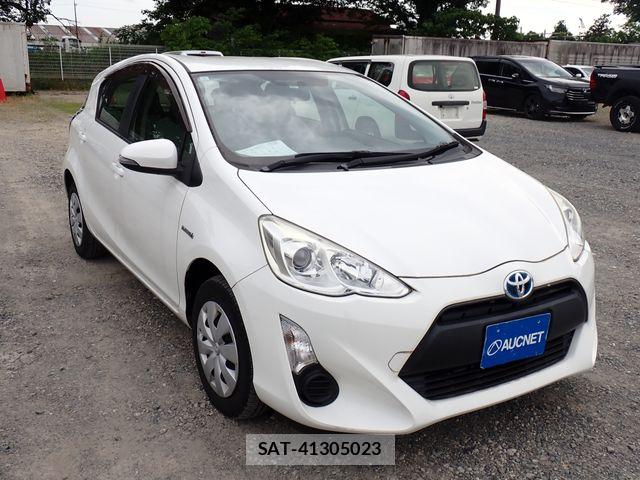 Toyota AQUA 2015-05 7214743-3