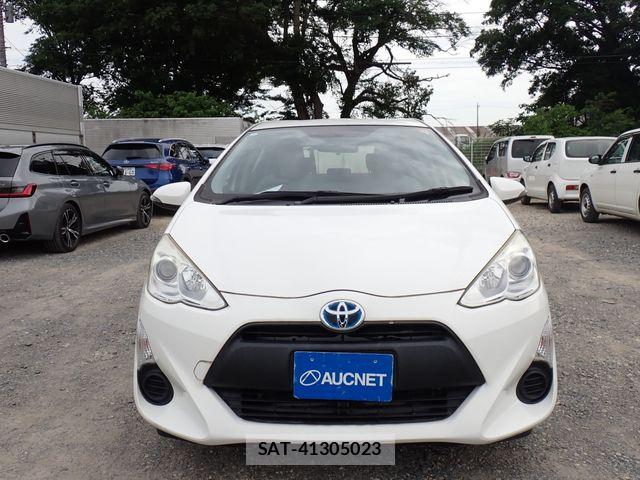 Toyota AQUA 2015-05 7214743-5