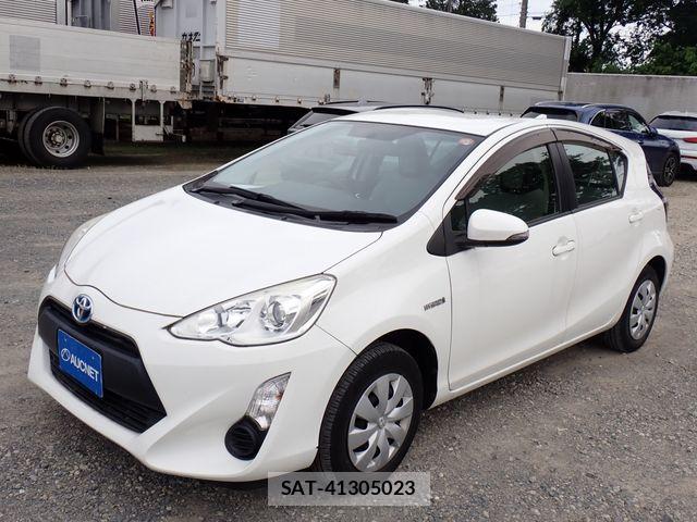 Toyota AQUA 2015-05 7214743-6
