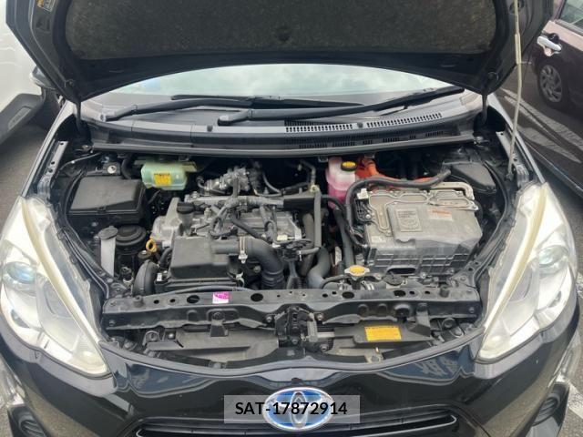 Toyota AQUA 2015-03 7214739-10