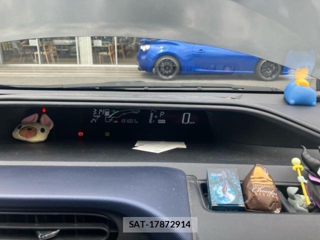 Toyota AQUA 2015-03 7214739-18
