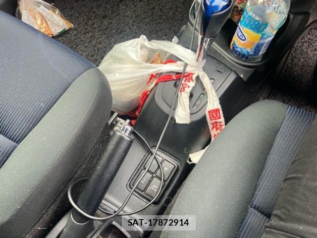 Toyota AQUA 2015-03 7214739-21