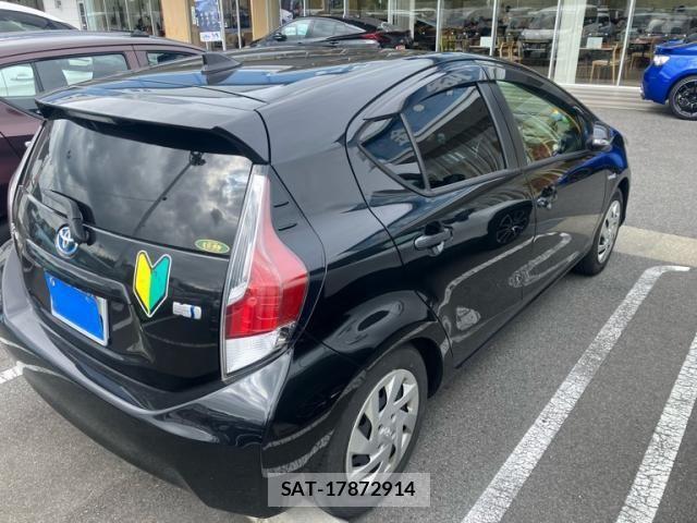 Toyota AQUA 2015-03 7214739-4