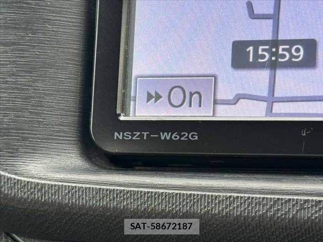 Toyota AQUA 2013-09 7214709-21