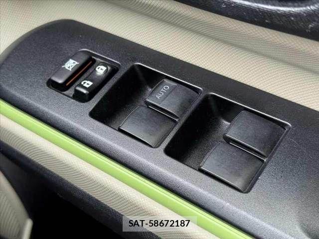 Toyota AQUA 2013-09 7214709-25