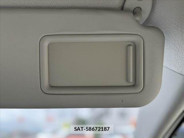 Toyota AQUA 2013-09 7214709-28