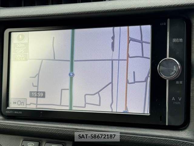 Toyota AQUA 2013-09 7214709-2