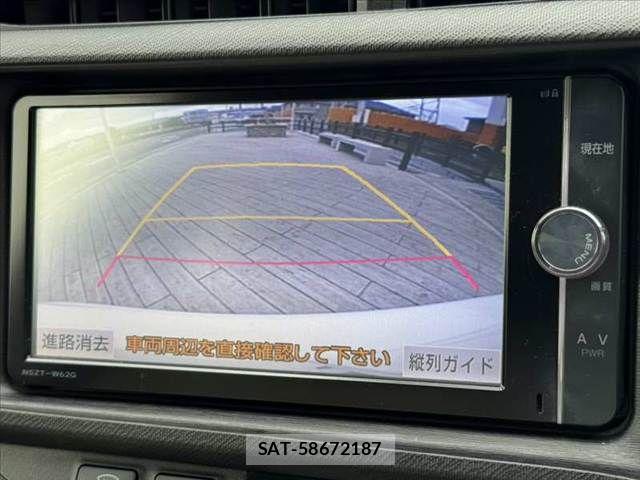 Toyota AQUA 2013-09 7214709-3