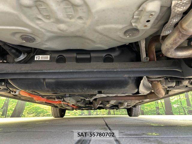 Toyota AQUA 2016-06 7214767-18