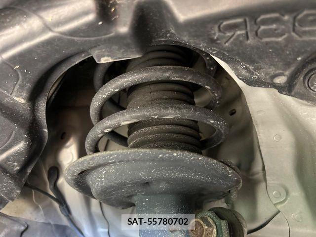 Toyota AQUA 2016-06 7214767-19