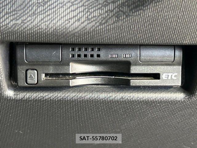 Toyota AQUA 2016-06 7214767-4