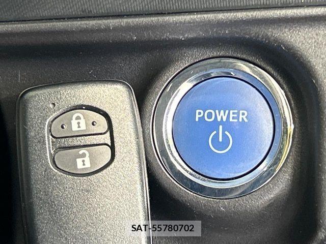 Toyota AQUA 2016-06 7214767-6