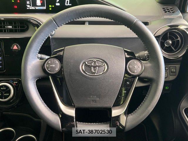 Toyota AQUA 2019-06 7214822-10