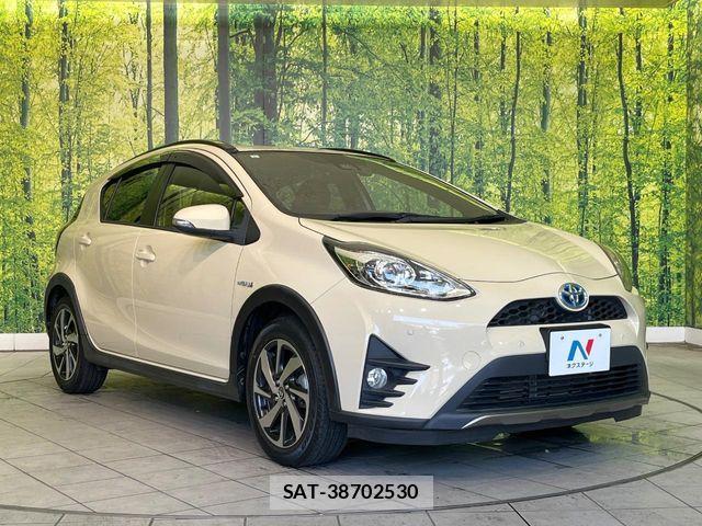 Toyota AQUA 2019-06 7214822-15