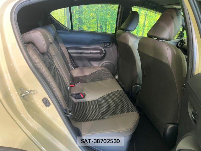 Toyota AQUA 2019-06 7214822-8
