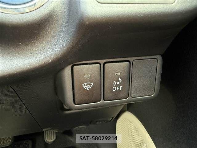 Toyota AQUA 2013-11 7214712-22